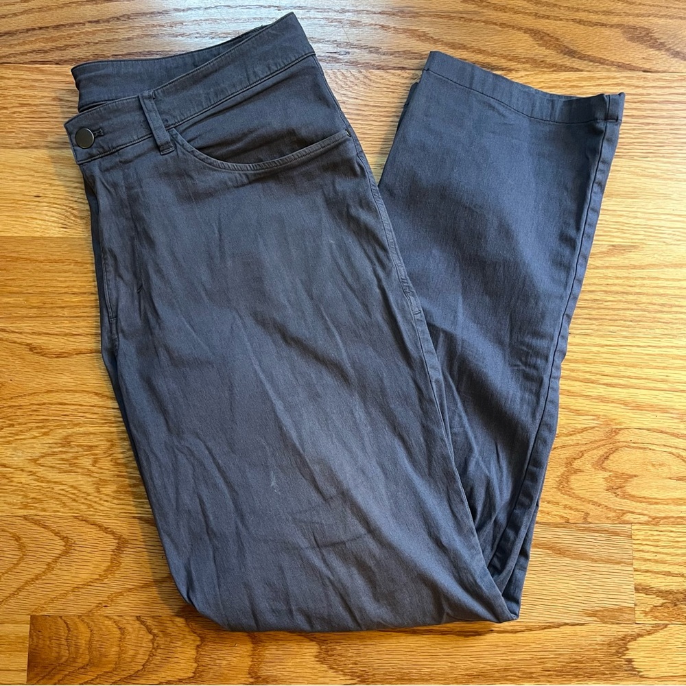 Lululemon men’s ABC pant in gray size 33